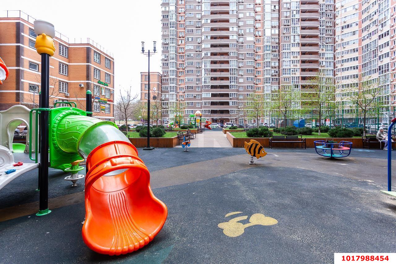 Фото №2: 2-комнатная квартира <span class="whitespace-nowrap">60 м²</span>, <span class="whitespace-nowrap">14/25 эт.</span> - Краснодар, Прикубанский внутригородской округ, Завод Измерительных Приборов, мкр. ЖК Москва, ул. Российская, 79/3к2