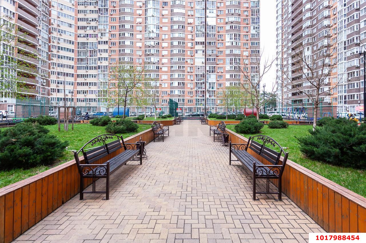 Фото №3: 2-комнатная квартира <span class="whitespace-nowrap">60 м²</span>, <span class="whitespace-nowrap">14/25 эт.</span> - Краснодар, Прикубанский внутригородской округ, Завод Измерительных Приборов, мкр. ЖК Москва, ул. Российская, 79/3к2