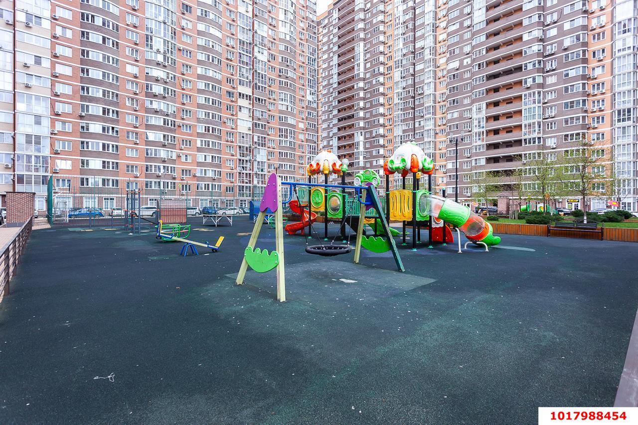 Фото №4: 2-комнатная квартира <span class="whitespace-nowrap">60 м²</span>, <span class="whitespace-nowrap">14/25 эт.</span> - Краснодар, Прикубанский внутригородской округ, Завод Измерительных Приборов, мкр. ЖК Москва, ул. Российская, 79/3к2