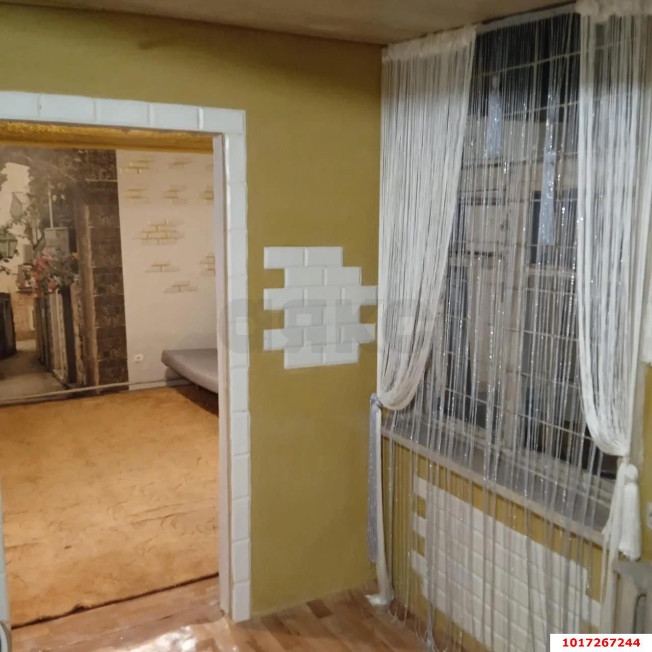 Фото №3: 1-комнатная квартира <span class="whitespace-nowrap">30 м²</span>, <span class="whitespace-nowrap">1/1 эт.</span> - Краснодар, Западный внутригородской округ, мкр. Центральный, ул. имени Калинина, 307