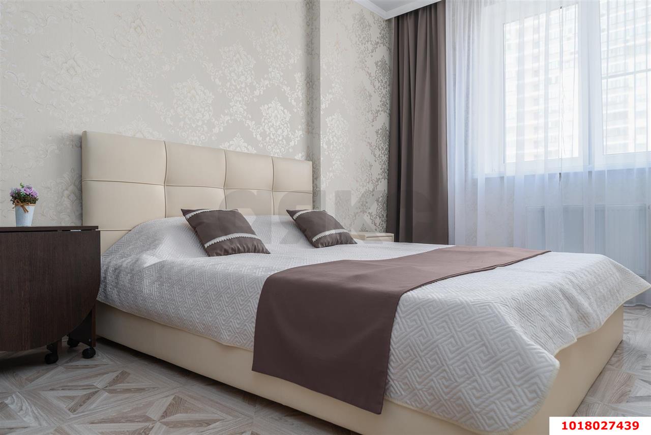 Фото №6: 2-комнатная квартира <span class="whitespace-nowrap">65 м²</span>, <span class="whitespace-nowrap">4/24 эт.</span> - Краснодар, Прикубанский внутригородской округ, имени Петра Метальникова, мкр. ЖК Времена Года 3, ул. Цезаря Куникова, 24к3