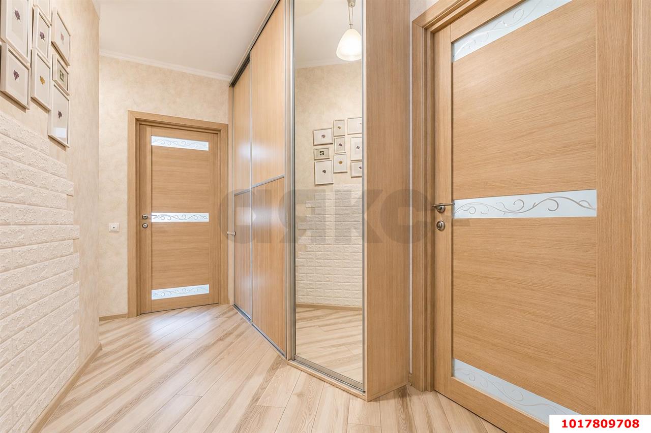 Фото №8: 2-комнатная квартира <span class="whitespace-nowrap">70 м²</span>, <span class="whitespace-nowrap">9/16 эт.</span> - Краснодар, Центральный внутригородской округ, мкр. Завод Измерительных Приборов, ул. Московская, 59