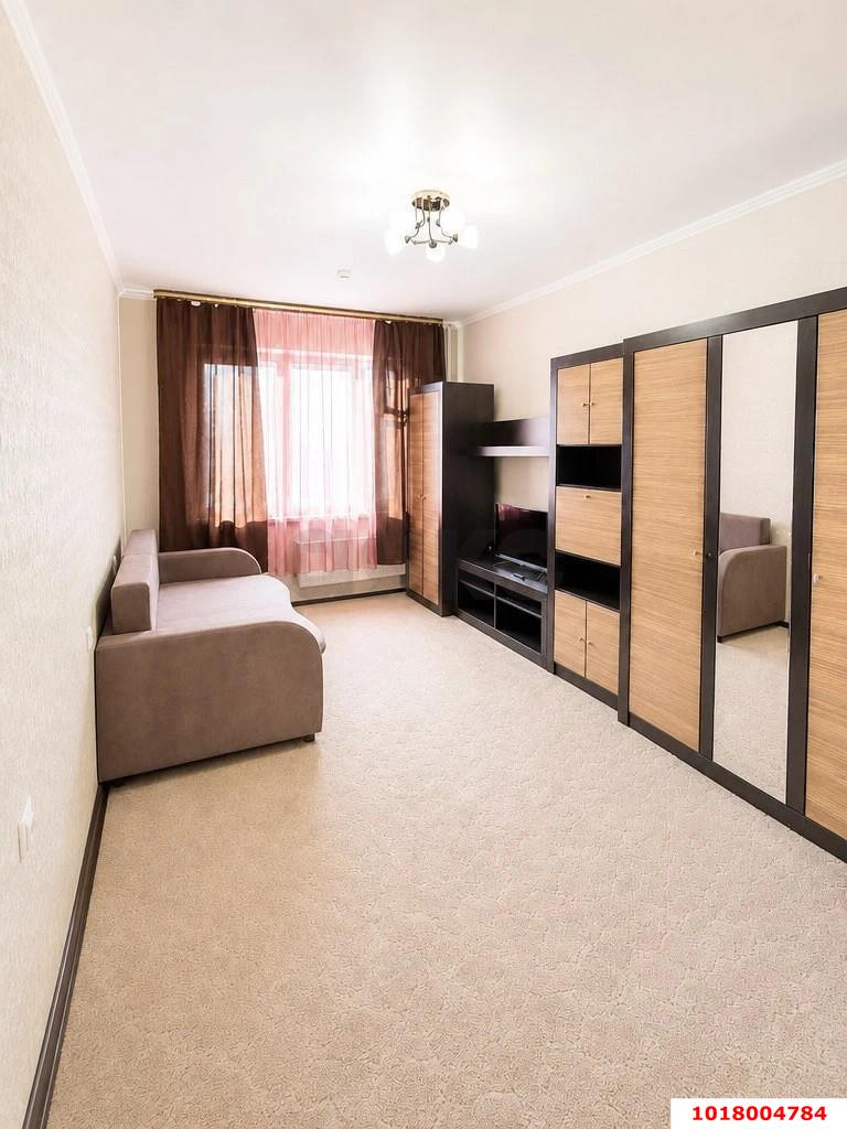 Фото №5: 1-комнатная квартира <span class="whitespace-nowrap">38 м²</span>, <span class="whitespace-nowrap">3/16 эт.</span> - Краснодар, Прикубанский внутригородской округ, мкр. Юбилейный, ул. имени Калинина, 13к63