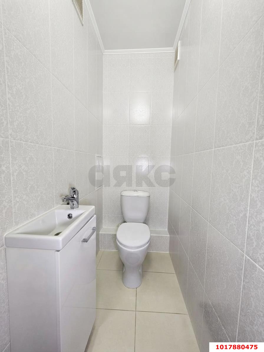 Фото №9: 2-комнатная квартира <span class="whitespace-nowrap">79 м²</span>, <span class="whitespace-nowrap">8/9 эт.</span> - Яблоновский, ул. Гагарина, 192к5