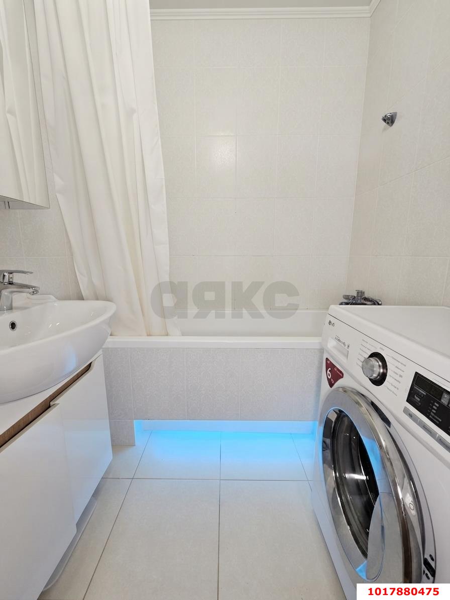 Фото №8: 2-комнатная квартира <span class="whitespace-nowrap">79 м²</span>, <span class="whitespace-nowrap">8/9 эт.</span> - Яблоновский, ул. Гагарина, 192к5