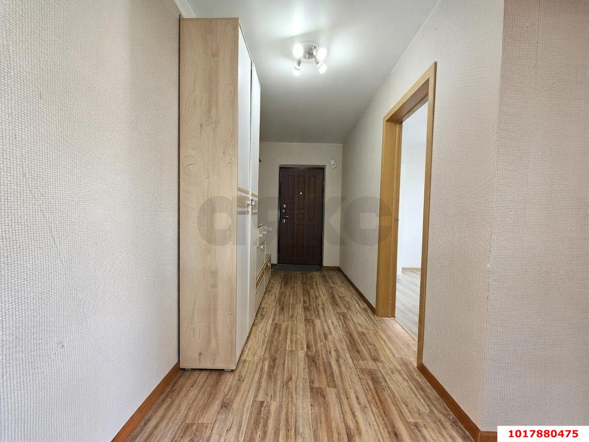 Фото №10: 2-комнатная квартира <span class="whitespace-nowrap">79 м²</span>, <span class="whitespace-nowrap">8/9 эт.</span> - Яблоновский, ул. Гагарина, 192к5