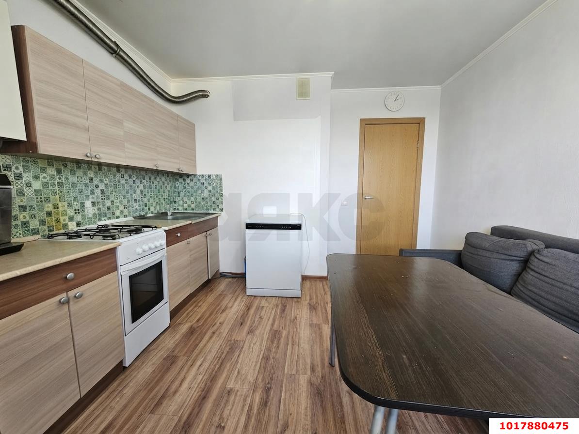 Фото №5: 2-комнатная квартира <span class="whitespace-nowrap">79 м²</span>, <span class="whitespace-nowrap">8/9 эт.</span> - Яблоновский, ул. Гагарина, 192к5