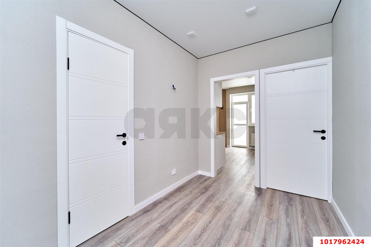 Фото №8: 1-комнатная квартира <span class="whitespace-nowrap">43 м²</span>, <span class="whitespace-nowrap">5/16 эт.</span> - Краснодар, Прикубанский внутригородской округ, мкр. 2-я Площадка, ул. Ветеранов, 85