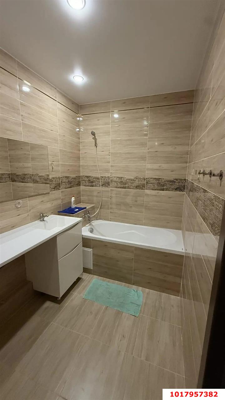 Фото №2: 2-комнатная квартира <span class="whitespace-nowrap">58 м²</span>, <span class="whitespace-nowrap">11/11 эт.</span> - Краснодар, Прикубанский внутригородской округ, Славянский, мкр. Светлоград, ул. Красных Партизан, 1/4к4