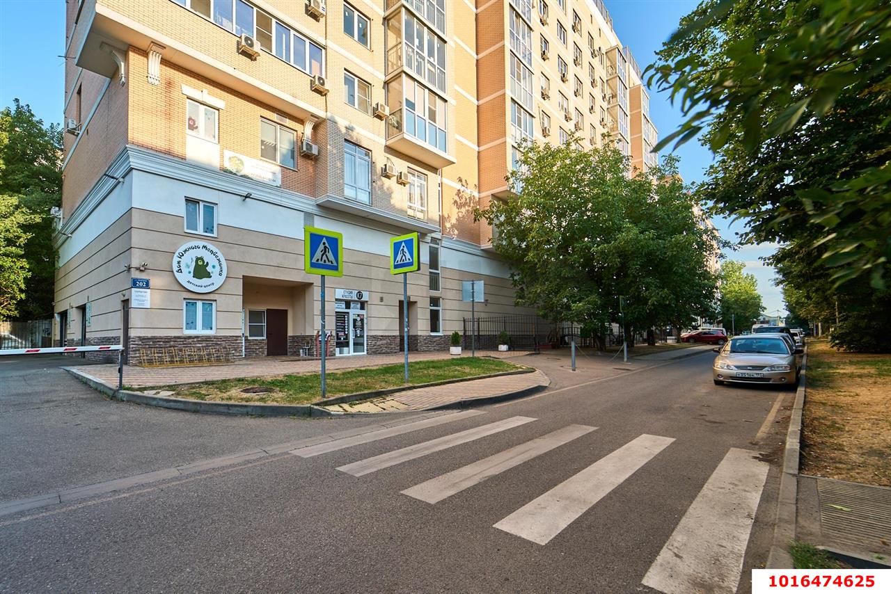 Фото №23: 3-комнатная квартира <span class="whitespace-nowrap">95 м²</span>, <span class="whitespace-nowrap">7/10 эт.</span> - Краснодар, Карасунский внутригородской округ, мкр. Черёмушки, ул. Димитрова, 202