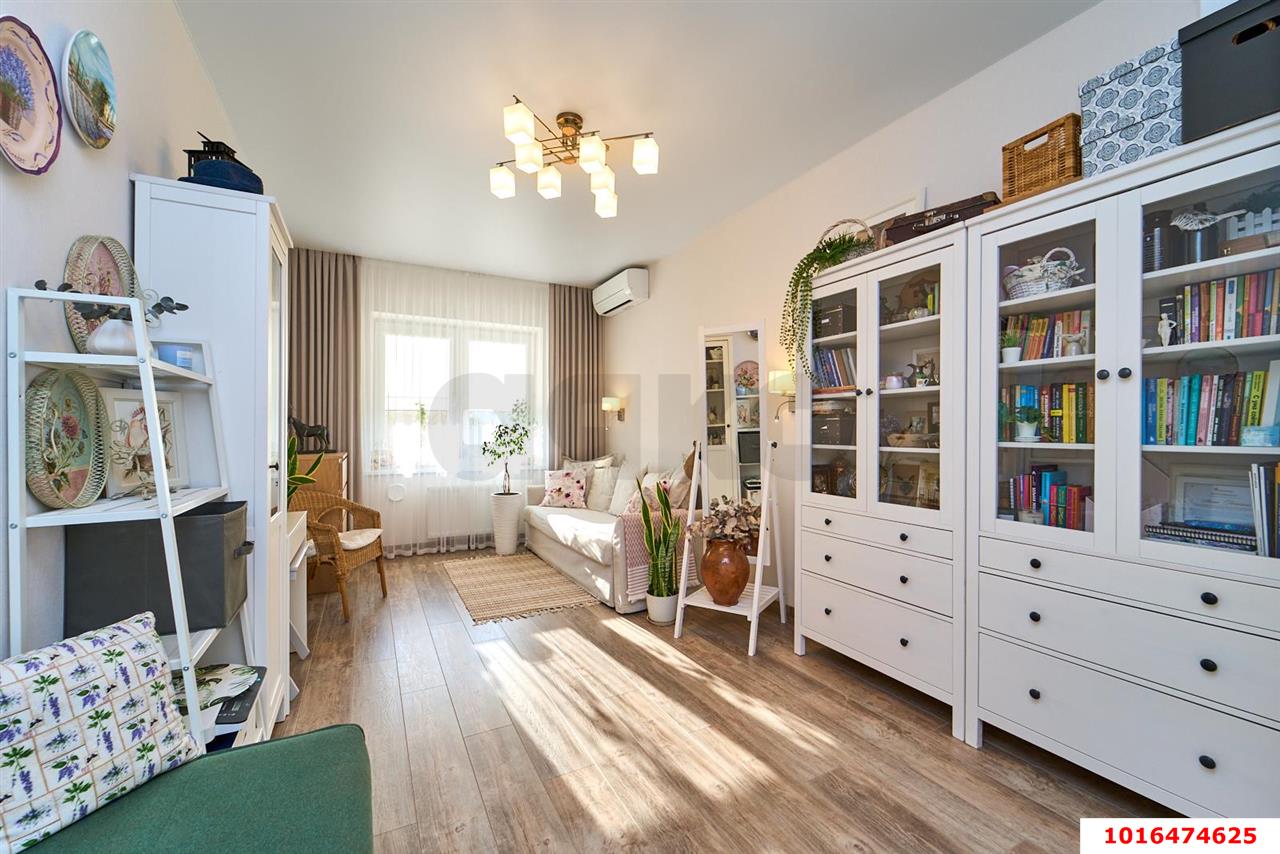 Фото №16: 3-комнатная квартира <span class="whitespace-nowrap">95 м²</span>, <span class="whitespace-nowrap">7/10 эт.</span> - Краснодар, Карасунский внутригородской округ, мкр. Черёмушки, ул. Димитрова, 202