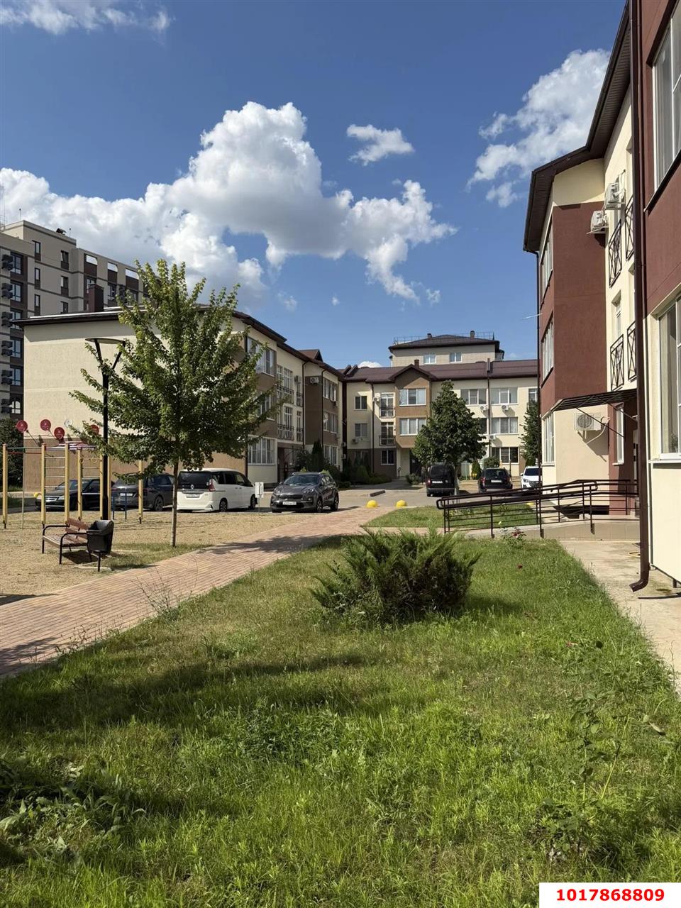 Фото №3: 2-комнатная квартира <span class="whitespace-nowrap">51 м²</span>, <span class="whitespace-nowrap">1/3 эт.</span> - Краснодар, Прикубанский внутригородской округ, мкр. жилой комплекс Усадьба, ул. имени Валерия Вишневецкого, 11к1
