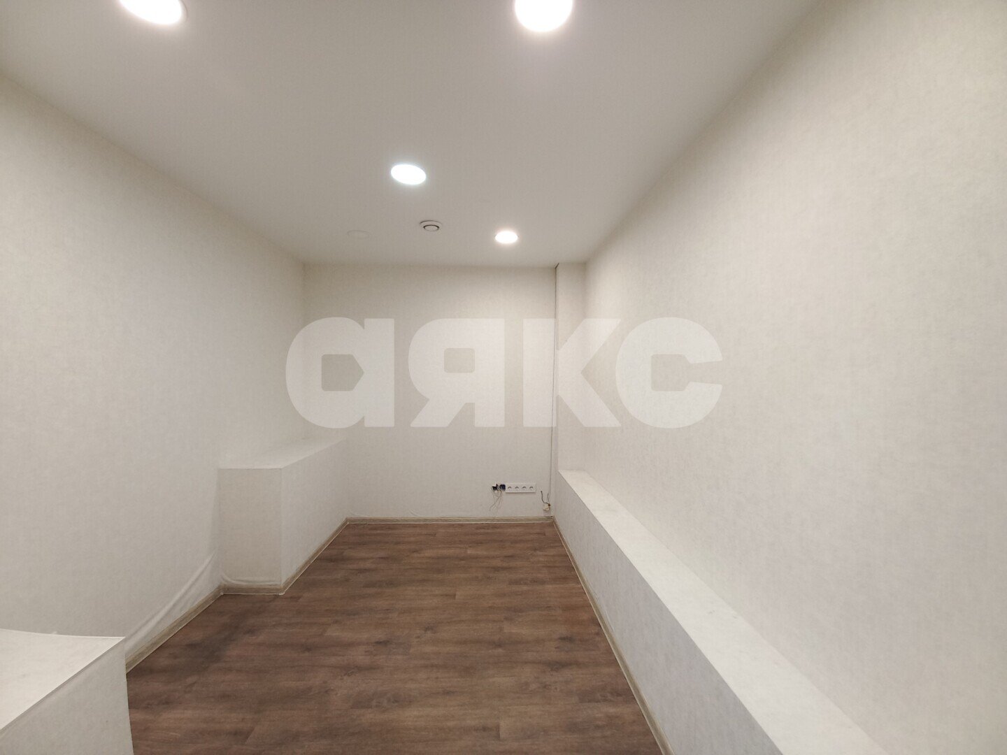 Фото №9: Коммерция <span class="whitespace-nowrap">70 м²</span>, <span class="whitespace-nowrap">-1/5 эт.</span> - Волгоград, р. Центральный, ул. Советская, 21