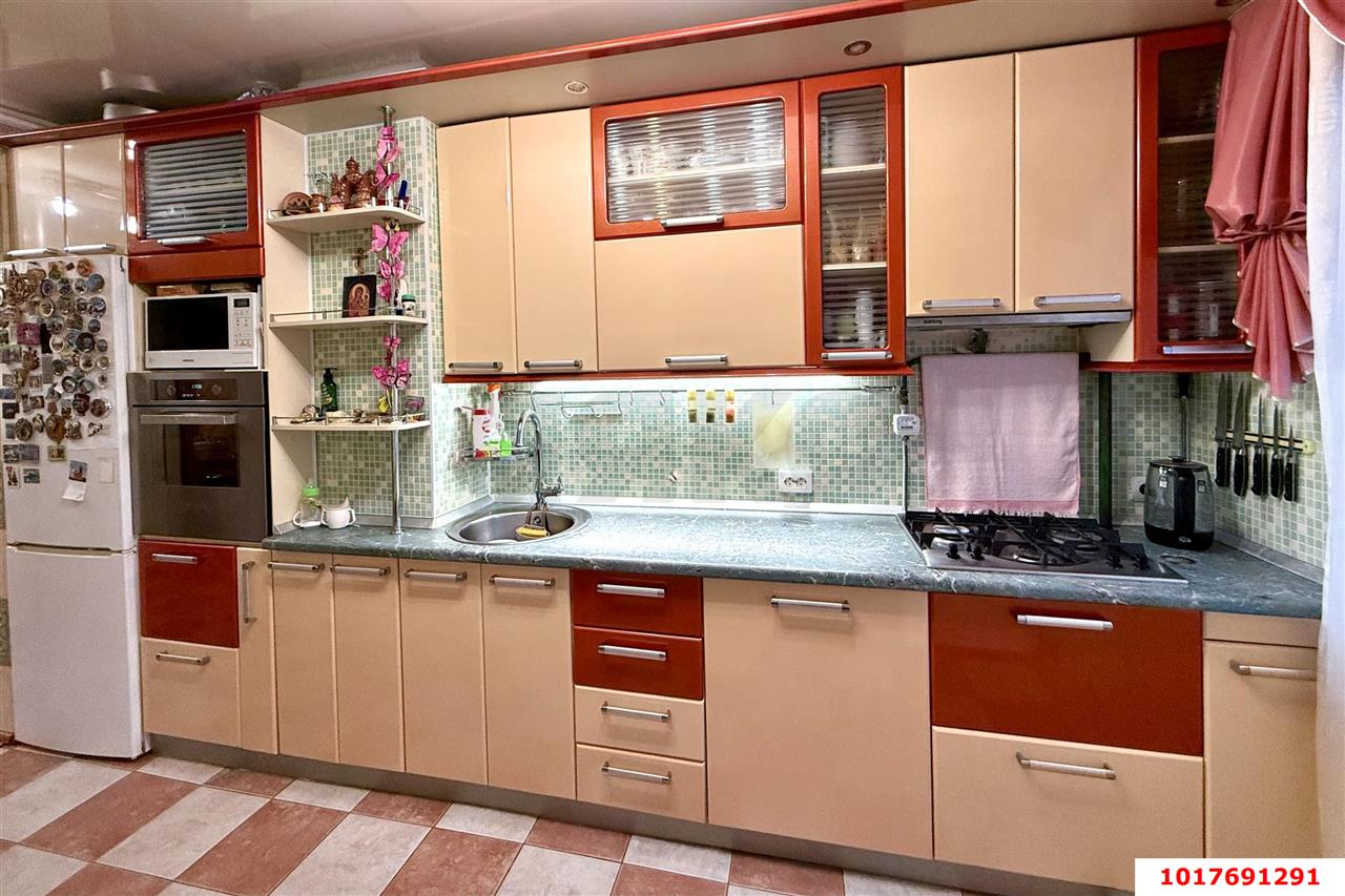 Фото №3: 4-комнатная квартира <span class="whitespace-nowrap">82 м²</span>, <span class="whitespace-nowrap">5/9 эт.</span> - Краснодар, Карасунский внутригородской округ, мкр. Комсомольский, ул. Симферопольская, 30/1