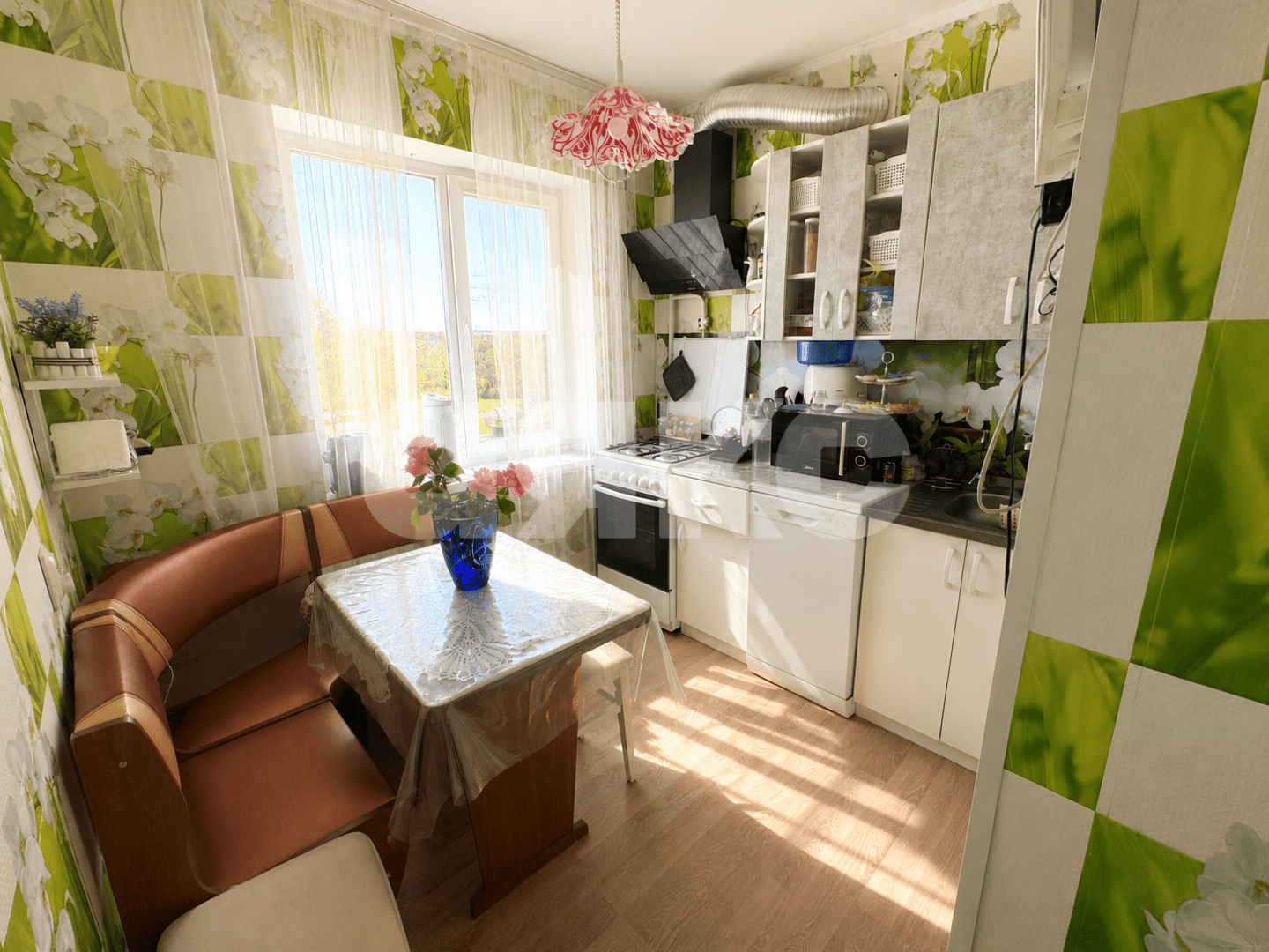 Фото №5: 3-комнатная квартира <span class="whitespace-nowrap">57 м²</span>, <span class="whitespace-nowrap">4/5 эт.</span> - Майкоп, мкр. ЦКЗ, ул. Железнодорожная, 154