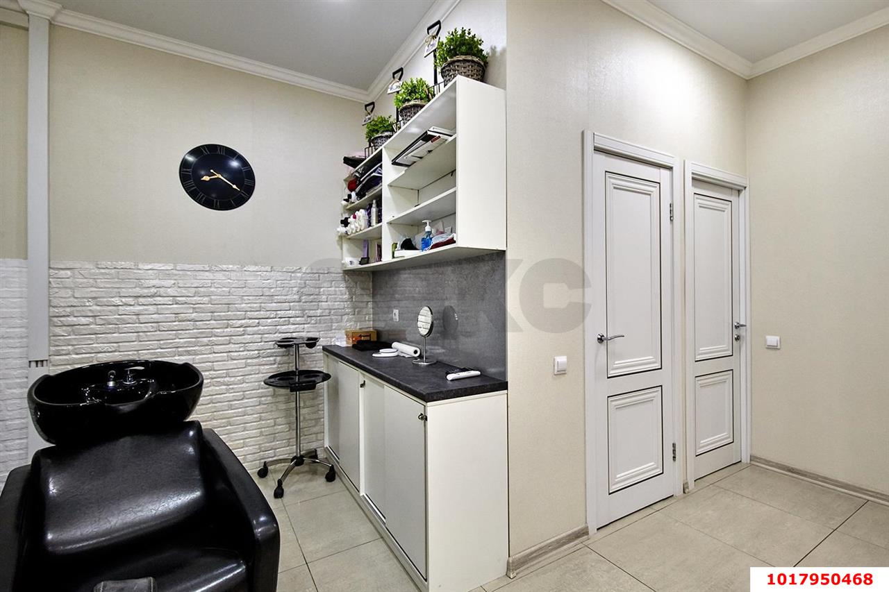Фото №6: Торговое помещение <span class="whitespace-nowrap">61 м²</span>, <span class="whitespace-nowrap">17 эт.</span> - Краснодар, Прикубанский внутригородской округ, Панорама, мкр. ЖК Смоленский, ул. Восточно-Кругликовская, 34