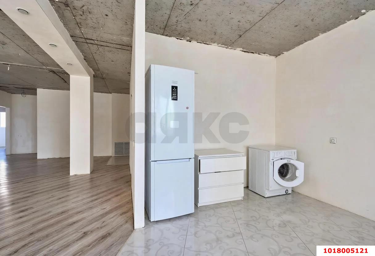 Фото №9: 3-комнатная квартира <span class="whitespace-nowrap">110 м²</span>, <span class="whitespace-nowrap">10/23 эт.</span> - Краснодар, Западный внутригородской округ, мкр. Центральный, ул. Кубанская набережная, 31/1