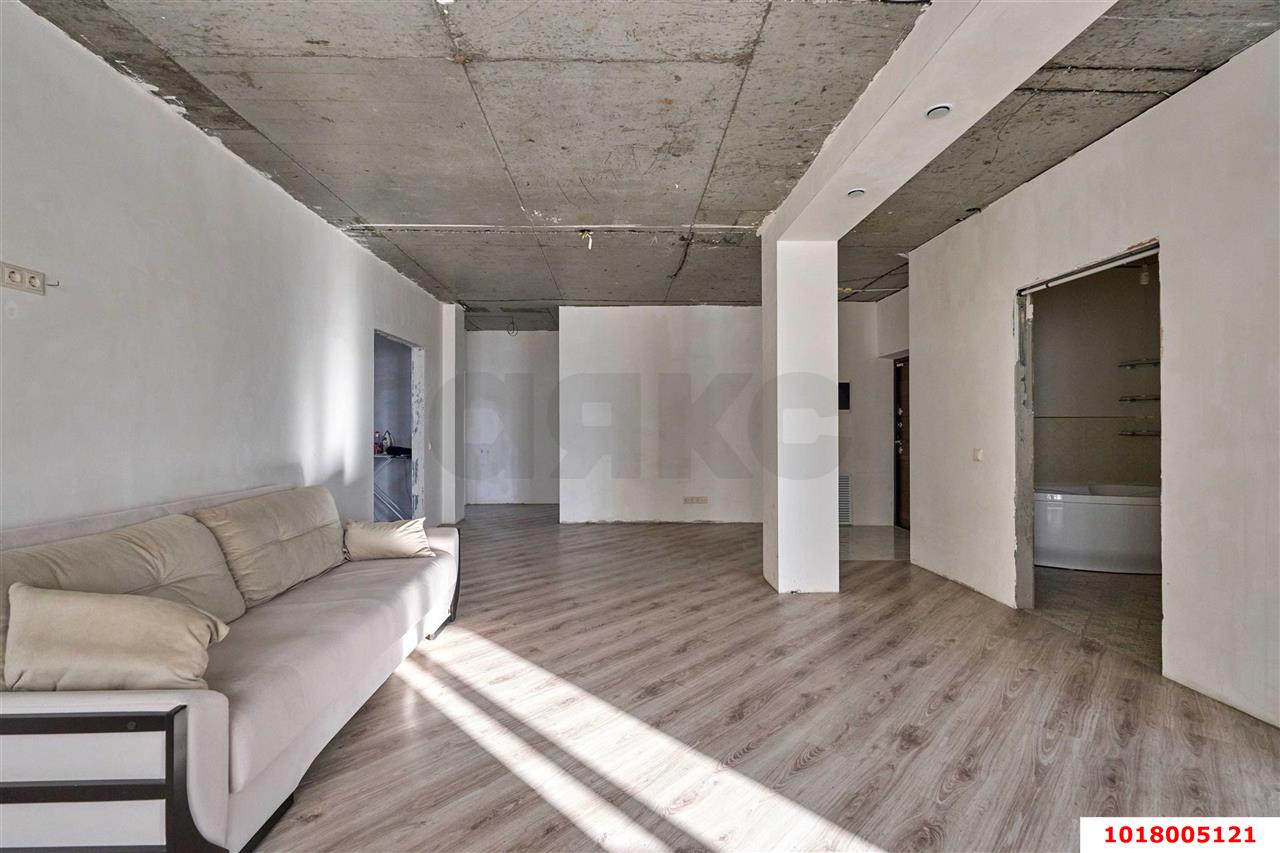 Фото №8: 3-комнатная квартира <span class="whitespace-nowrap">110 м²</span>, <span class="whitespace-nowrap">10/23 эт.</span> - Краснодар, Западный внутригородской округ, мкр. Центральный, ул. Кубанская набережная, 31/1