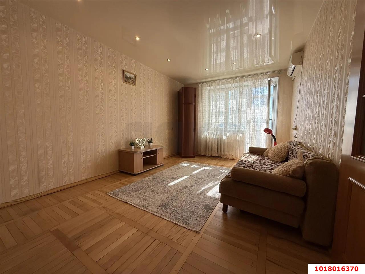 Фото №2: 1-комнатная квартира <span class="whitespace-nowrap">33 м²</span>, <span class="whitespace-nowrap">9/9 эт.</span> - Краснодар, Карасунский внутригородской округ, мкр. Комсомольский, ул. Сормовская, 165