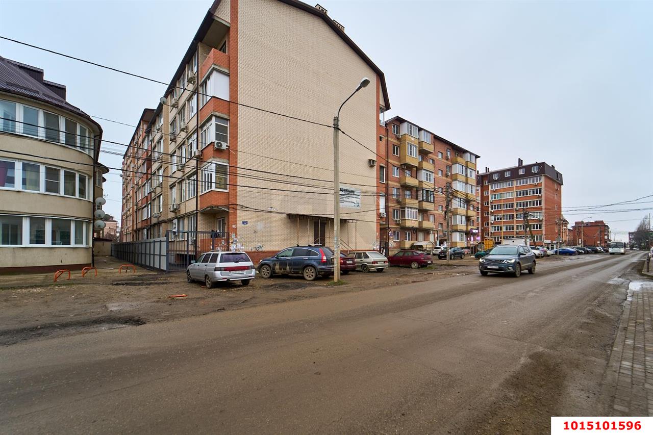 Фото №12: 1-комнатная квартира <span class="whitespace-nowrap">35 м²</span>, <span class="whitespace-nowrap">3/6 эт.</span> - Краснодар, мкр. Прикубанский внутригородской округ, ул. Тепличная, 100