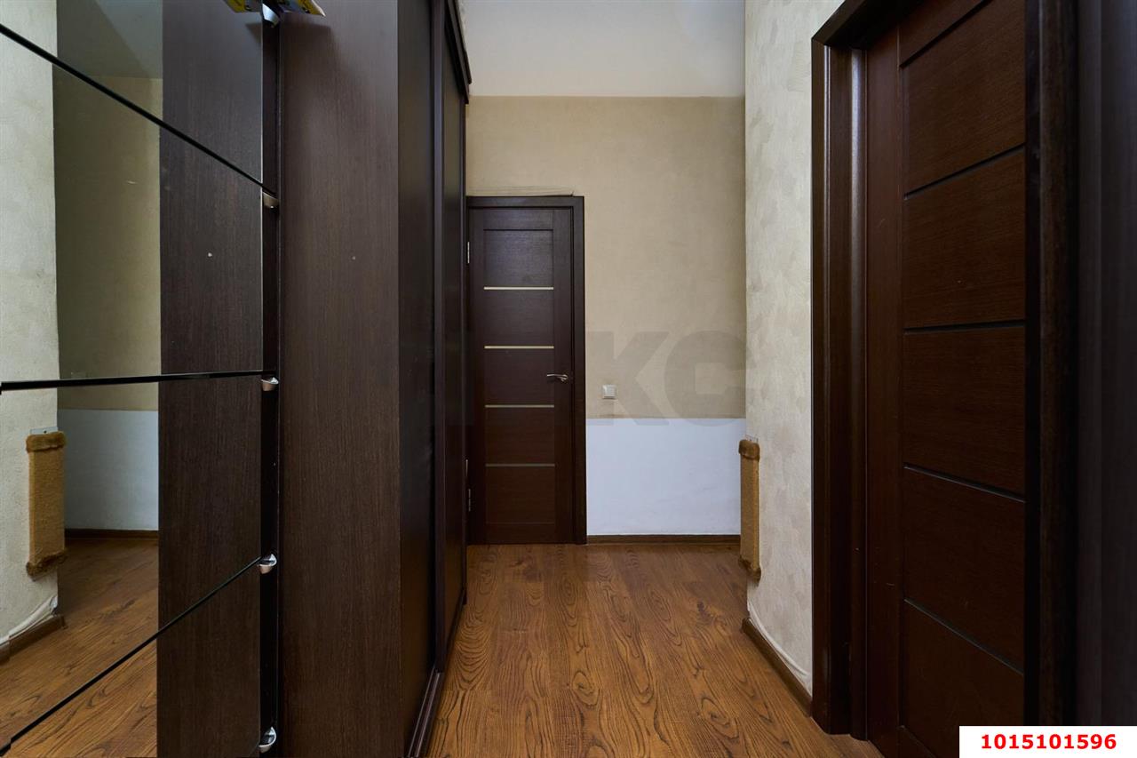 Фото №10: 1-комнатная квартира <span class="whitespace-nowrap">35 м²</span>, <span class="whitespace-nowrap">3/6 эт.</span> - Краснодар, мкр. Прикубанский внутригородской округ, ул. Тепличная, 100