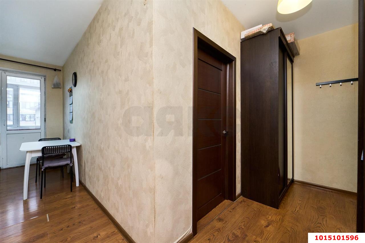 Фото №9: 1-комнатная квартира <span class="whitespace-nowrap">35 м²</span>, <span class="whitespace-nowrap">3/6 эт.</span> - Краснодар, мкр. Прикубанский внутригородской округ, ул. Тепличная, 100