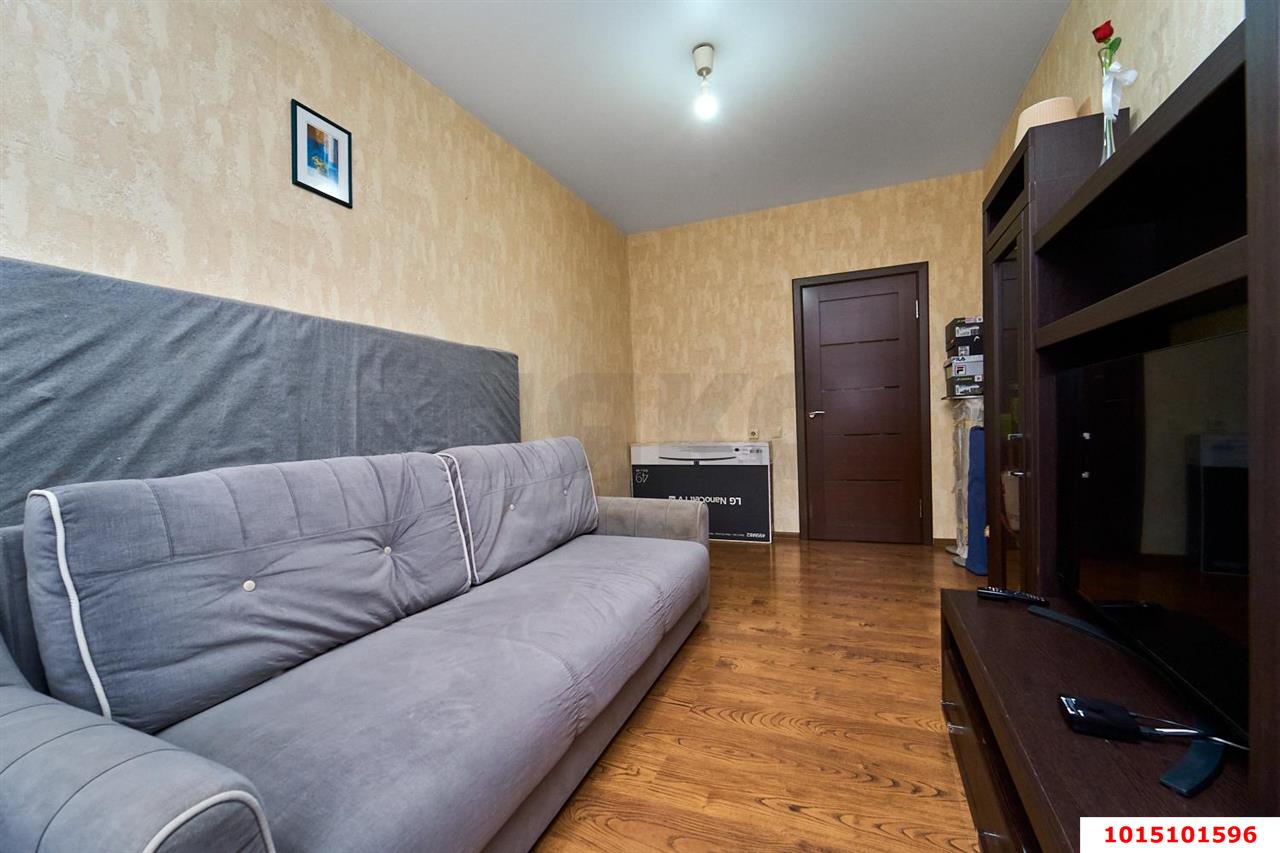 Фото №6: 1-комнатная квартира <span class="whitespace-nowrap">35 м²</span>, <span class="whitespace-nowrap">3/6 эт.</span> - Краснодар, мкр. Прикубанский внутригородской округ, ул. Тепличная, 100
