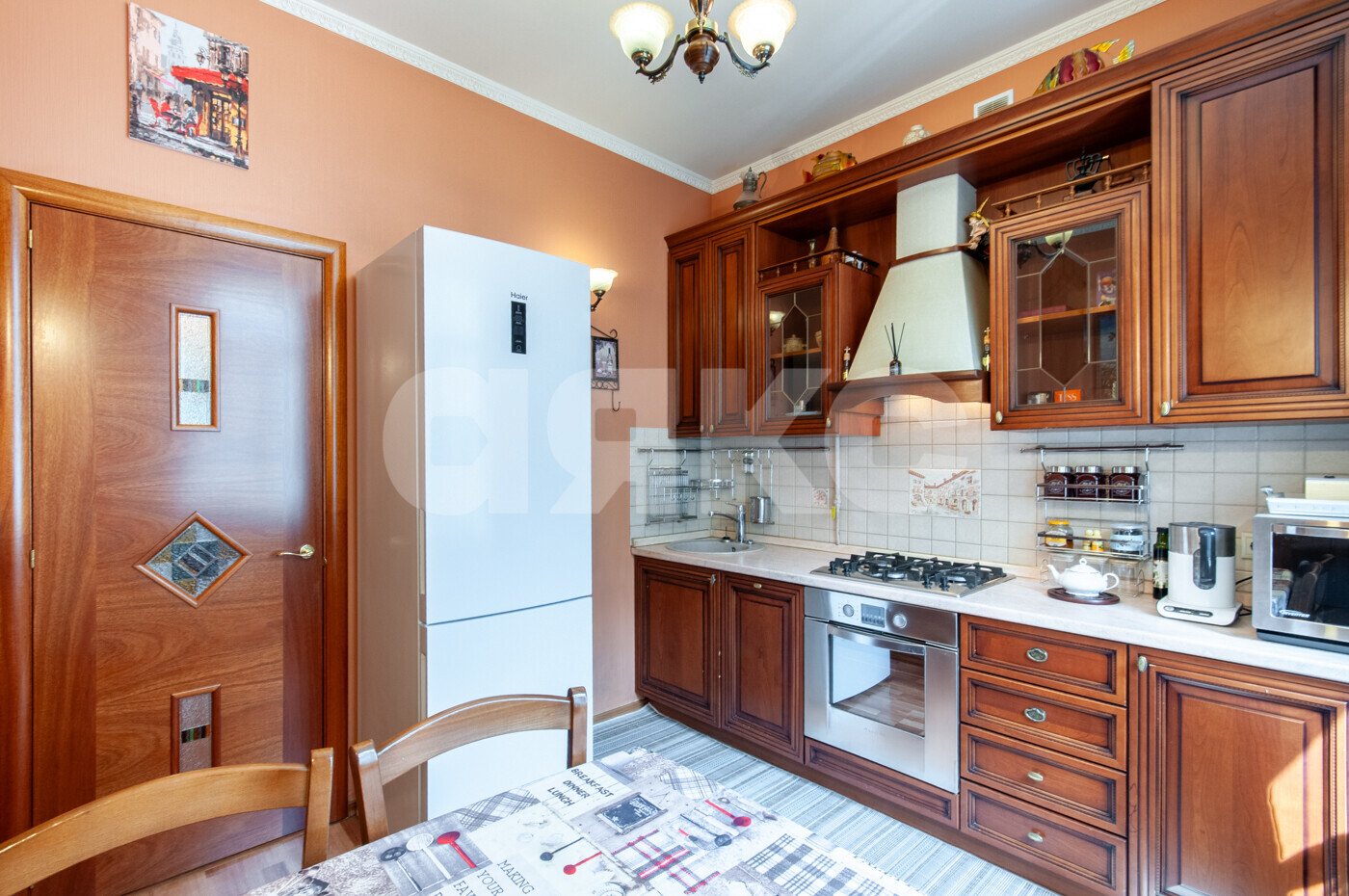 Фото №3: 3-комнатная квартира <span class="whitespace-nowrap">77 м²</span>, <span class="whitespace-nowrap">3/5 эт.</span> - Москва, ул. Гашека, 9
