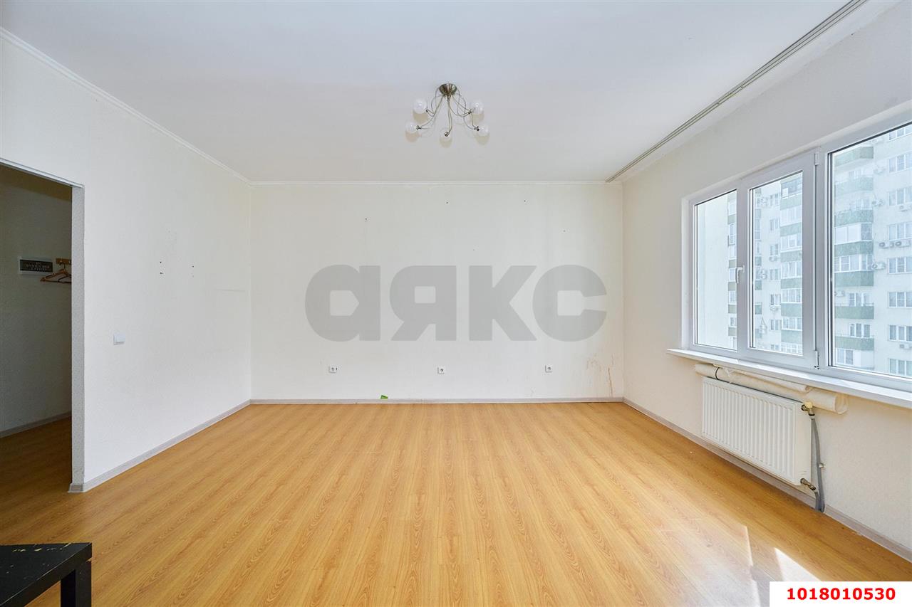 Фото №3: 2-комнатная квартира <span class="whitespace-nowrap">72 м²</span>, <span class="whitespace-nowrap">8/17 эт.</span> - Краснодар, Карасунский внутригородской округ, Комсомольский, мкр. ЖК Пересвет-Карасунский, ул. Сормовская, 216