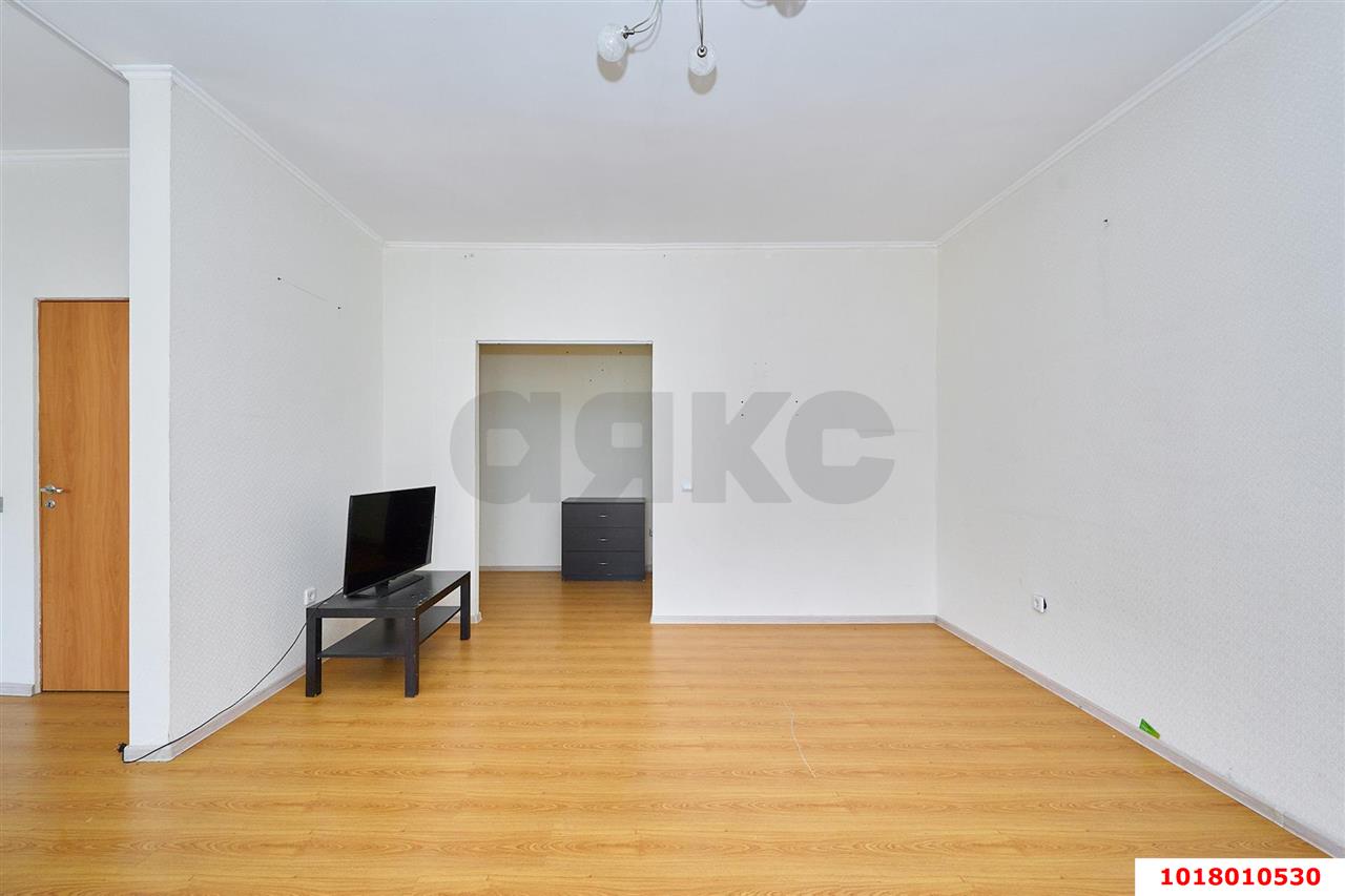 Фото №4: 2-комнатная квартира <span class="whitespace-nowrap">72 м²</span>, <span class="whitespace-nowrap">8/17 эт.</span> - Краснодар, Карасунский внутригородской округ, Комсомольский, мкр. ЖК Пересвет-Карасунский, ул. Сормовская, 216