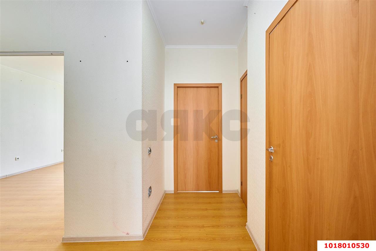 Фото №7: 2-комнатная квартира <span class="whitespace-nowrap">72 м²</span>, <span class="whitespace-nowrap">8/17 эт.</span> - Краснодар, Карасунский внутригородской округ, Комсомольский, мкр. ЖК Пересвет-Карасунский, ул. Сормовская, 216