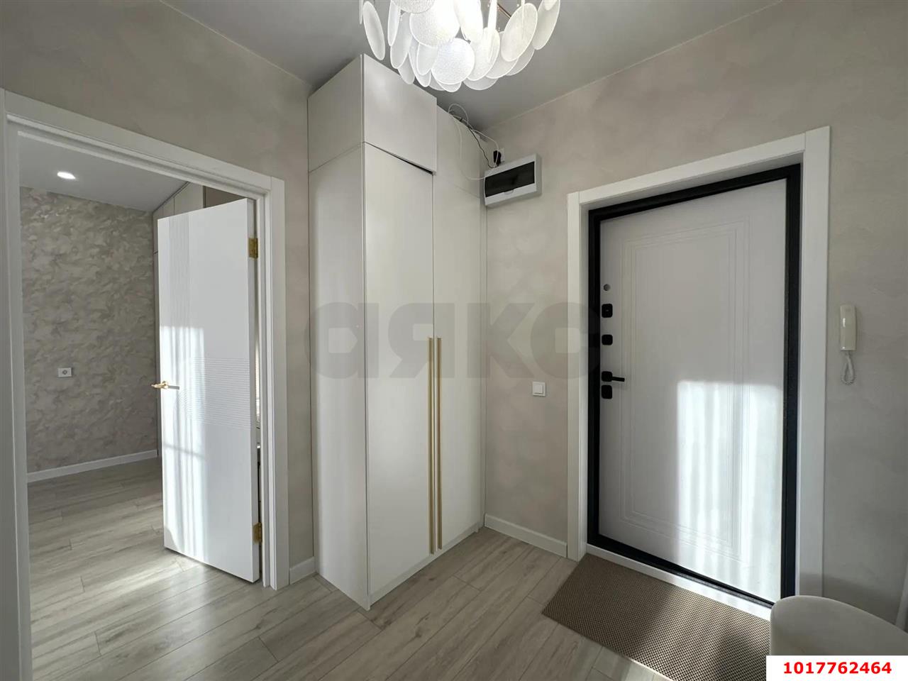 Фото №9: 1-комнатная квартира <span class="whitespace-nowrap">46 м²</span>, <span class="whitespace-nowrap">10/14 эт.</span> - Краснодар, Прикубанский внутригородской округ, мкр. ЖК Красная Площадь, ул. Конгрессная, 19/1