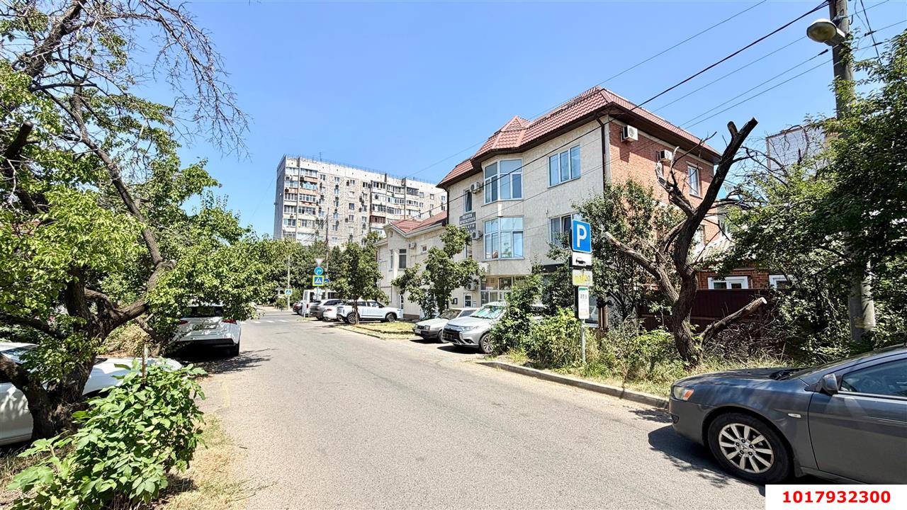 Фото №2: Офисное помещение <span class="whitespace-nowrap">336 м²</span>, <span class="whitespace-nowrap">1/4 эт.</span> - Краснодар, Западный внутригородской округ, мкр. Фестивальный, ул. Красных Партизан, 144/1