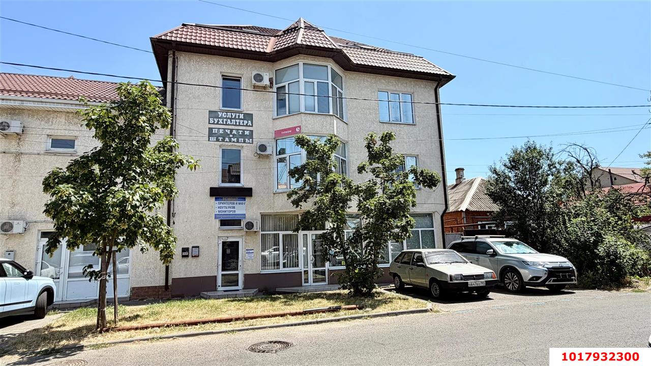 Фото №1: Офисное помещение <span class="whitespace-nowrap">336 м²</span>, <span class="whitespace-nowrap">1/4 эт.</span> - Краснодар, Западный внутригородской округ, мкр. Фестивальный, ул. Красных Партизан, 144/1