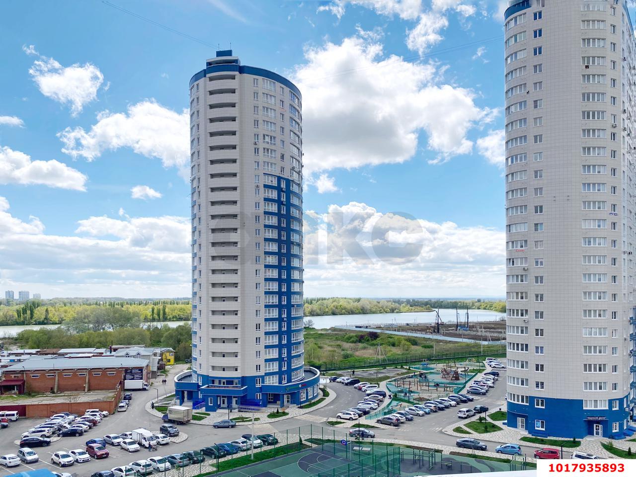 Фото №3: 3-комнатная квартира <span class="whitespace-nowrap">111 м²</span>, <span class="whitespace-nowrap">1/24 эт.</span> - Краснодар, Центральный внутригородской округ, Черёмушки, мкр. ЖК Фонтаны, ул. Воронежская, 47/35