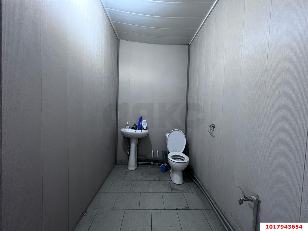 Фото №4: Торговое помещение <span class="whitespace-nowrap">38 м²</span>, <span class="whitespace-nowrap">1/5 эт.</span> - Краснодар, Прикубанский внутригородской округ, Калинино, мкр. Завод Радиоизмерительных Приборов, пер. Гаражный, 12/4