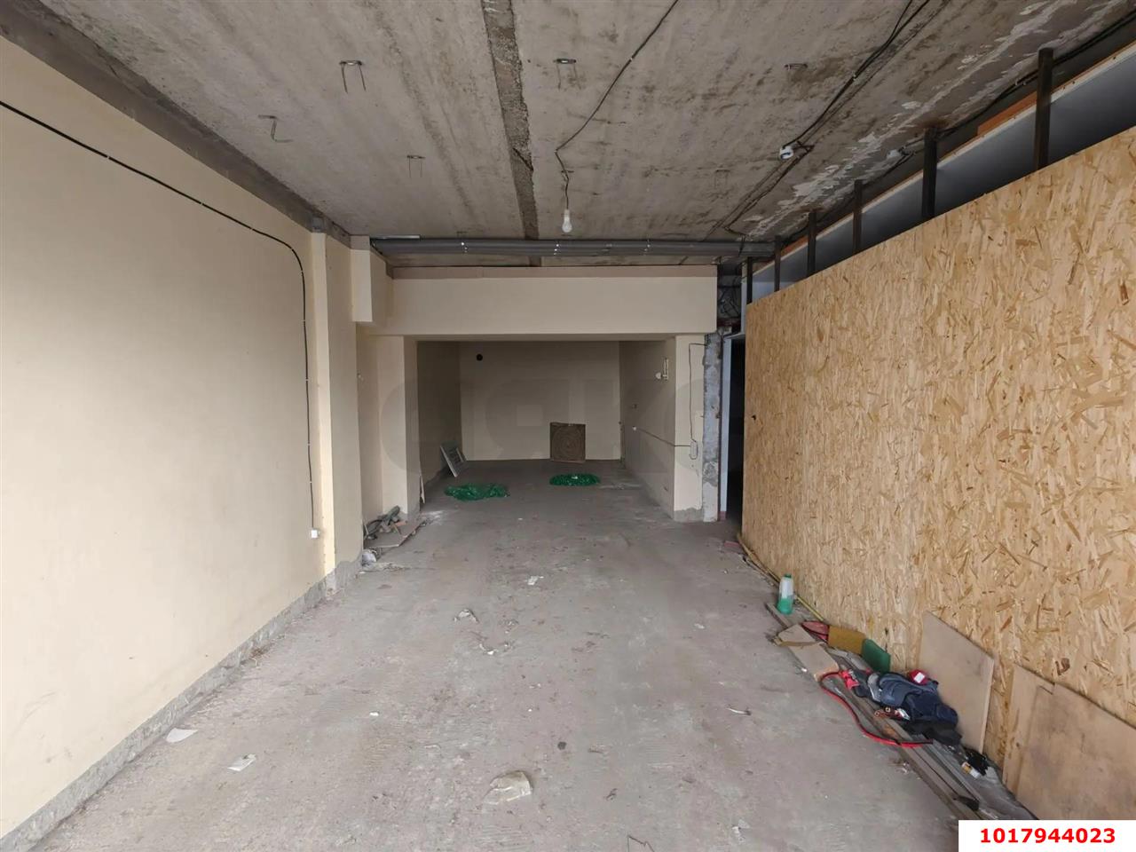 Фото №2: Торговое помещение <span class="whitespace-nowrap">37 м²</span>, <span class="whitespace-nowrap">1/5 эт.</span> - Краснодар, Прикубанский внутригородской округ, Калинино, мкр. Завод Радиоизмерительных Приборов, пер. Гаражный, 12/4