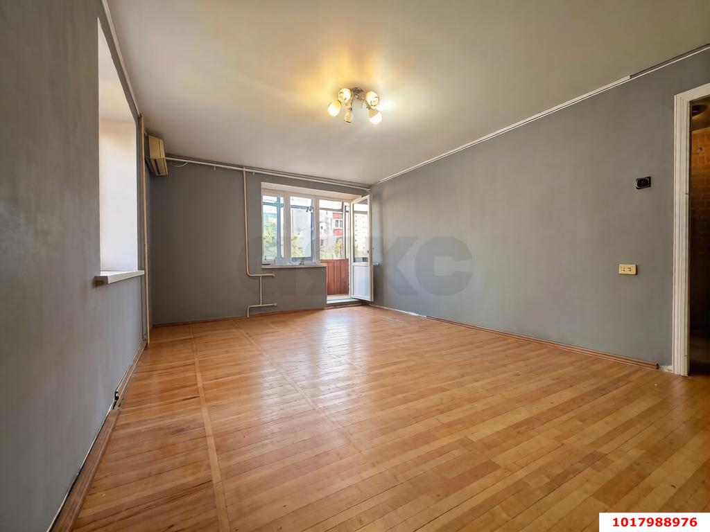 Фото №1: 1-комнатная квартира <span class="whitespace-nowrap">45 м²</span>, <span class="whitespace-nowrap">4/6 эт.</span> - Краснодар, Прикубанский внутригородской округ, Школьный, Круглик, мкр. Табачная Фабрика, ул. Академика Пустовойта, 10