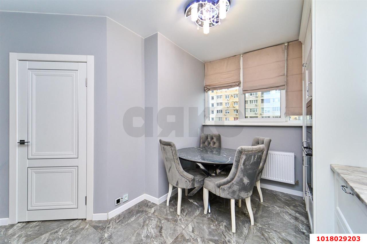 Фото №5: 1-комнатная квартира <span class="whitespace-nowrap">37 м²</span>, <span class="whitespace-nowrap">13/22 эт.</span> - Краснодар, Прикубанский внутригородской округ, ЖК Славянка, мкр. Славянский, ул. Заполярная, 39к3