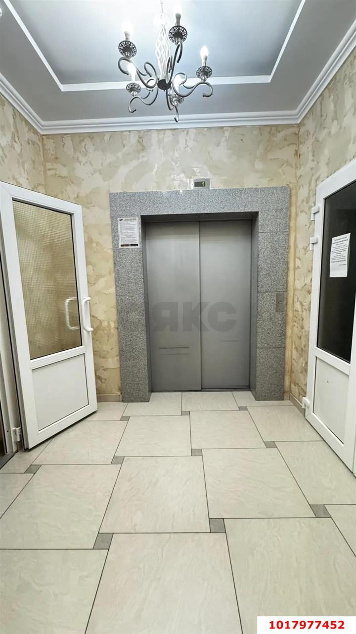 Фото №1: 1-комнатная квартира <span class="whitespace-nowrap">40 м²</span>, <span class="whitespace-nowrap">2/10 эт.</span> - Краснодар, Прикубанский внутригородской округ, Россинского, мкр. жилой комплекс Инсити, ул. Командорская, 5/2