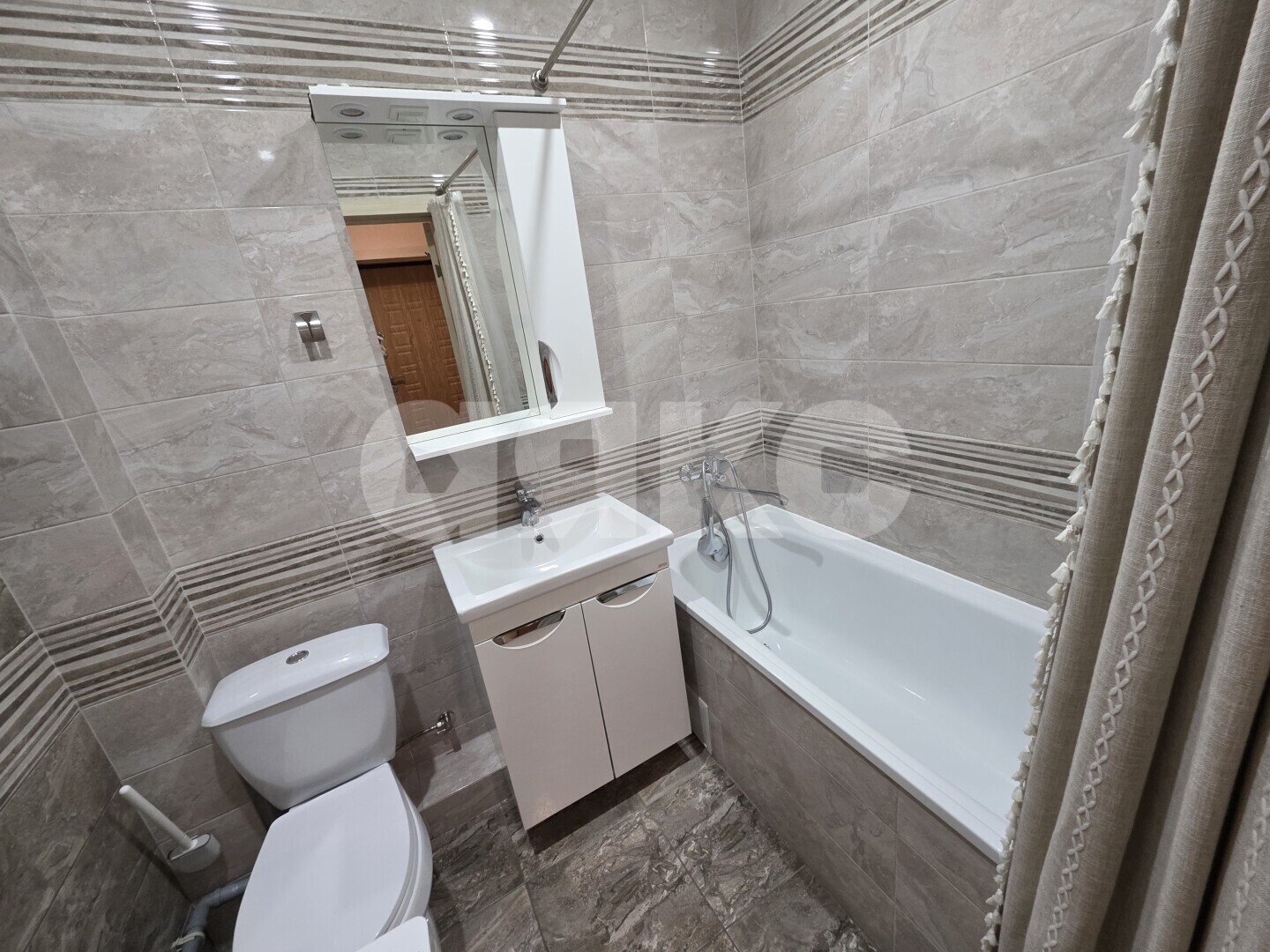 Фото №14: 1-комнатная квартира <span class="whitespace-nowrap">47 м²</span>, <span class="whitespace-nowrap">1/4 эт.</span> - Горячий Ключ, мкр. Администрация, ул. Псекупская, 151В