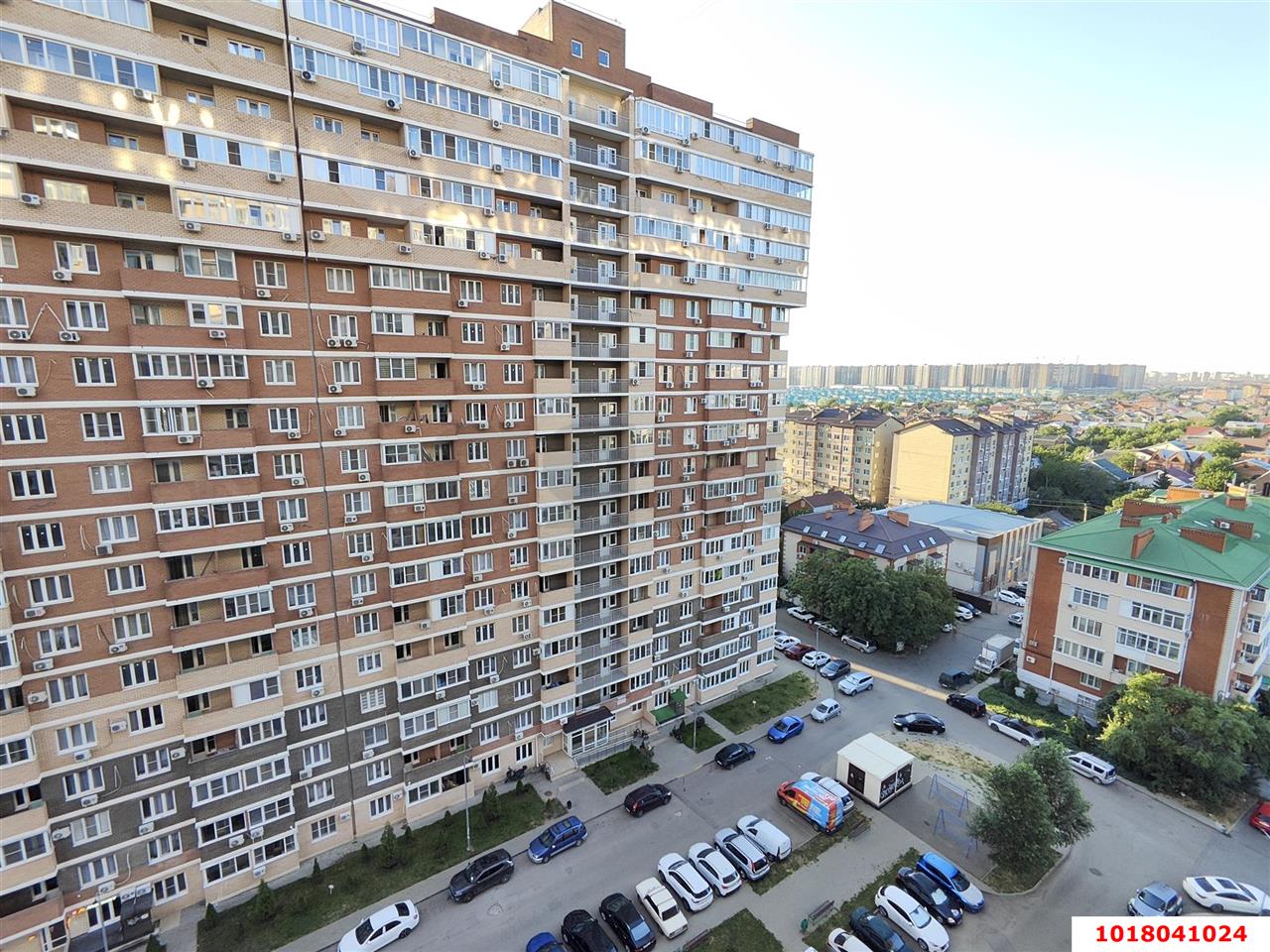 Фото №3: Студия <span class="whitespace-nowrap">22 м²</span>, <span class="whitespace-nowrap">12/19 эт.</span> - Краснодар, Прикубанский внутригородской округ, Калинино, Завод Радиоизмерительных Приборов, мкр. ЖК Акварели-2, ул. Тепличная, 62/1к4