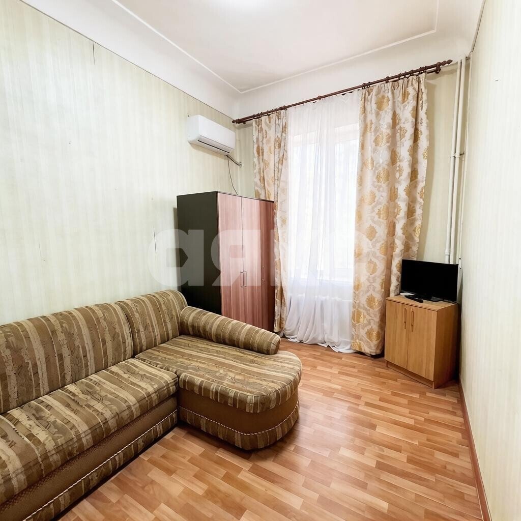 Фото №3: 1-комнатная квартира <span class="whitespace-nowrap">27 м²</span>, <span class="whitespace-nowrap">3/3 эт.</span> - Туапсе, ул. Карла Маркса, 10/8