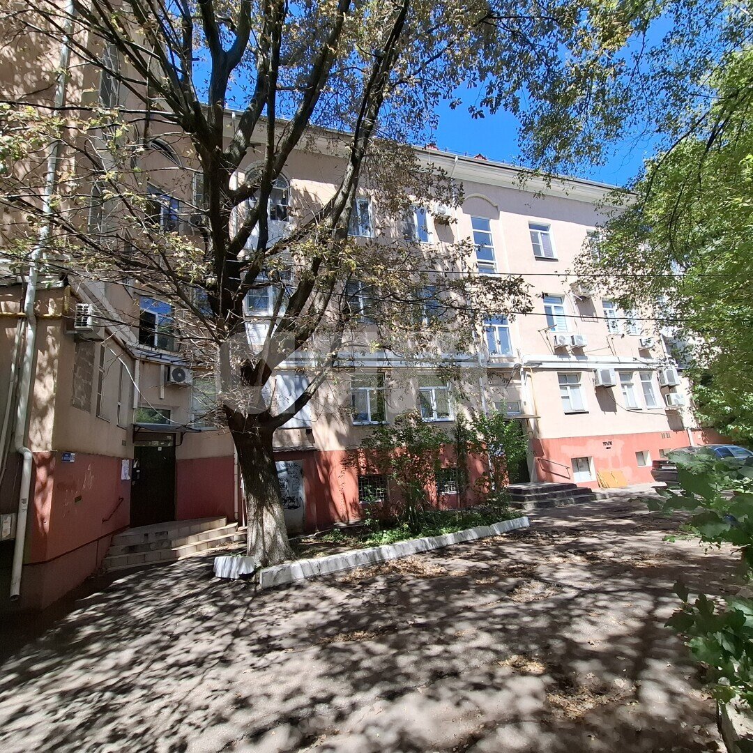 Фото №2: 1-комнатная квартира <span class="whitespace-nowrap">27 м²</span>, <span class="whitespace-nowrap">3/3 эт.</span> - Туапсе, ул. Карла Маркса, 10/8