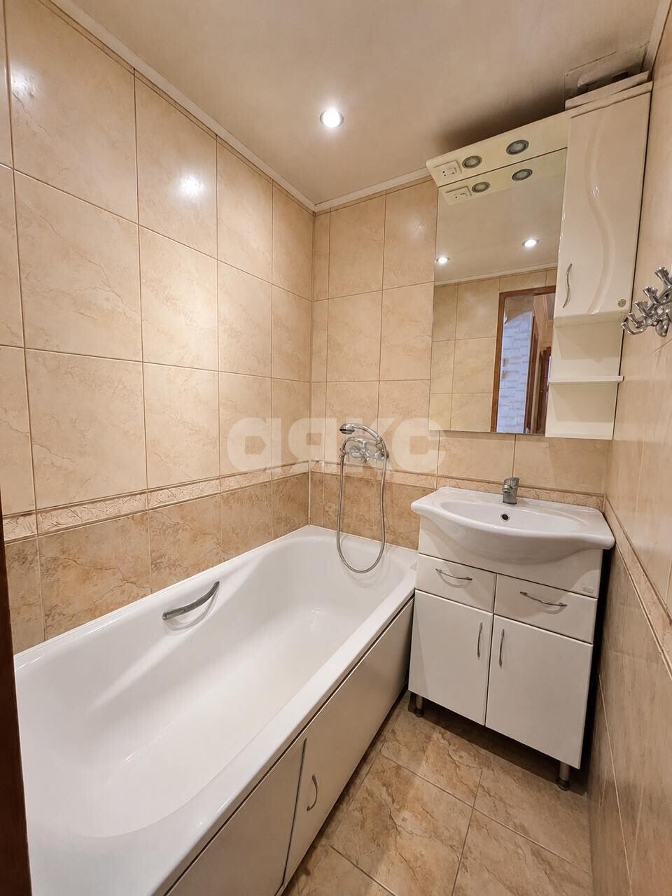 Фото №9: 3-комнатная квартира <span class="whitespace-nowrap">55 м²</span>, <span class="whitespace-nowrap">7/9 эт.</span> - Мариуполь, р. Ильичёвский, ул. Курчатова, 43