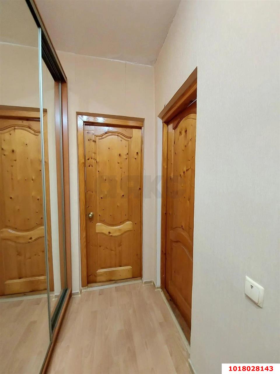 Фото №10: 1-комнатная квартира <span class="whitespace-nowrap">40 м²</span>, <span class="whitespace-nowrap">1/2 эт.</span> - Краснодар, Центральный внутригородской округ, мкр. Черёмушки, ул. Айвазовского, 84