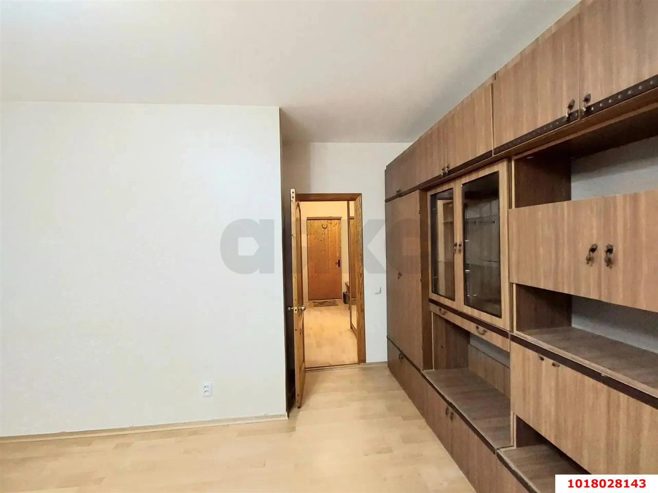 Фото №3: 1-комнатная квартира <span class="whitespace-nowrap">40 м²</span>, <span class="whitespace-nowrap">1/2 эт.</span> - Краснодар, Центральный внутригородской округ, мкр. Черёмушки, ул. Айвазовского, 84