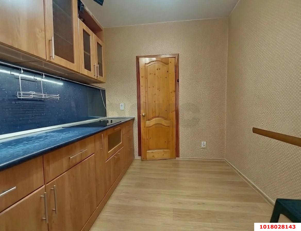 Фото №5: 1-комнатная квартира <span class="whitespace-nowrap">40 м²</span>, <span class="whitespace-nowrap">1/2 эт.</span> - Краснодар, Центральный внутригородской округ, мкр. Черёмушки, ул. Айвазовского, 84