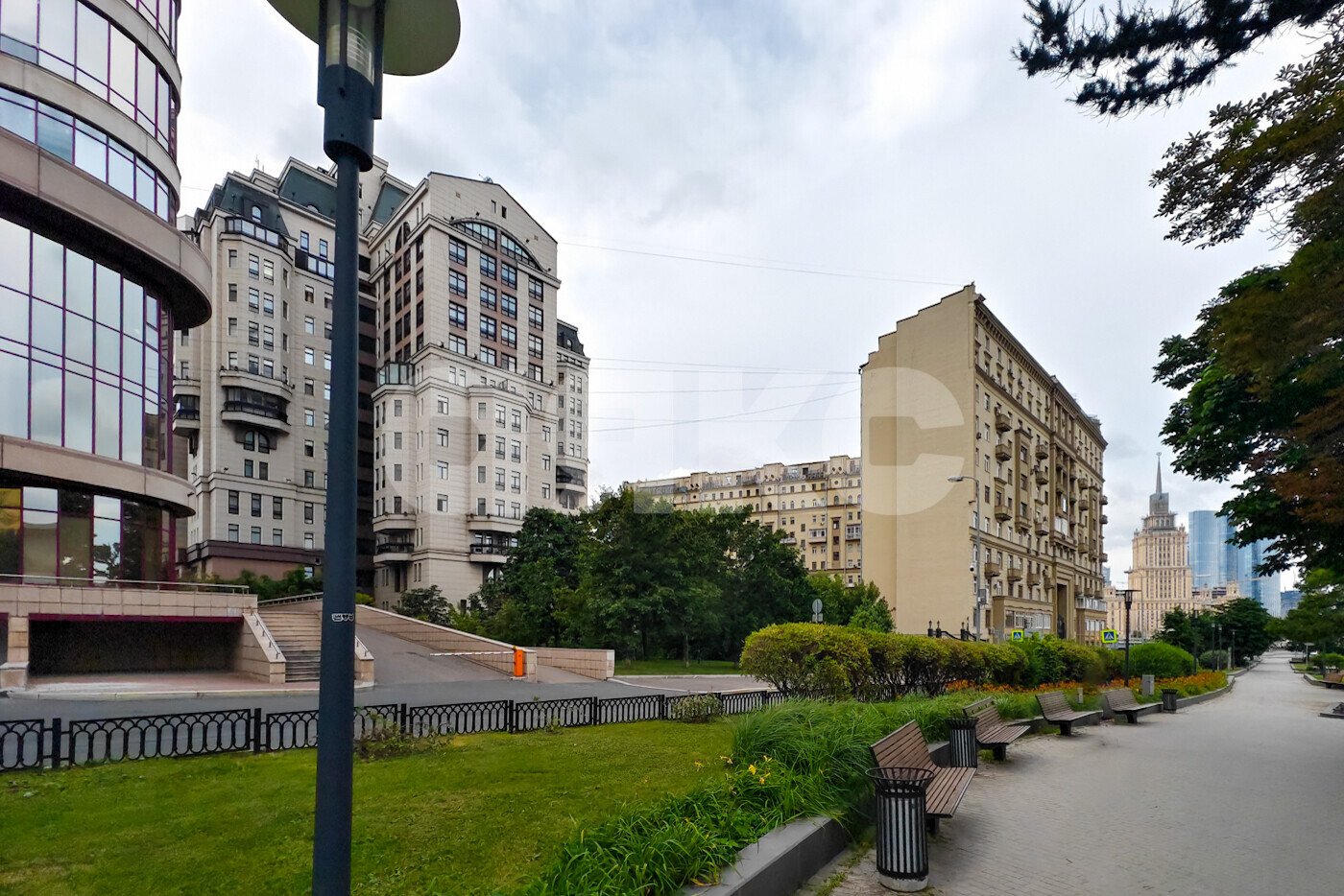 Фото №23: 4-комнатная квартира <span class="whitespace-nowrap">292 м²</span>, <span class="whitespace-nowrap">5/17 эт.</span> - Москва, ул. Новый Арбат, 29