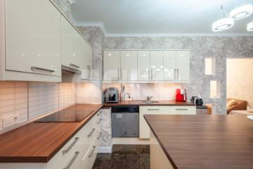 Фото №1: 4-комнатная квартира <span class="whitespace-nowrap">292 м²</span>, <span class="whitespace-nowrap">5/17 эт.</span> - Москва, мкр. 583-й, 584-й, 585-й кварталы, ул. Новый Арбат, 29